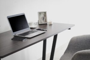 介護の週三日勤務で転職した場合、生活できるの？
