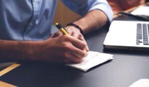 介護の面接でブラック企業を見抜くための質問とは？