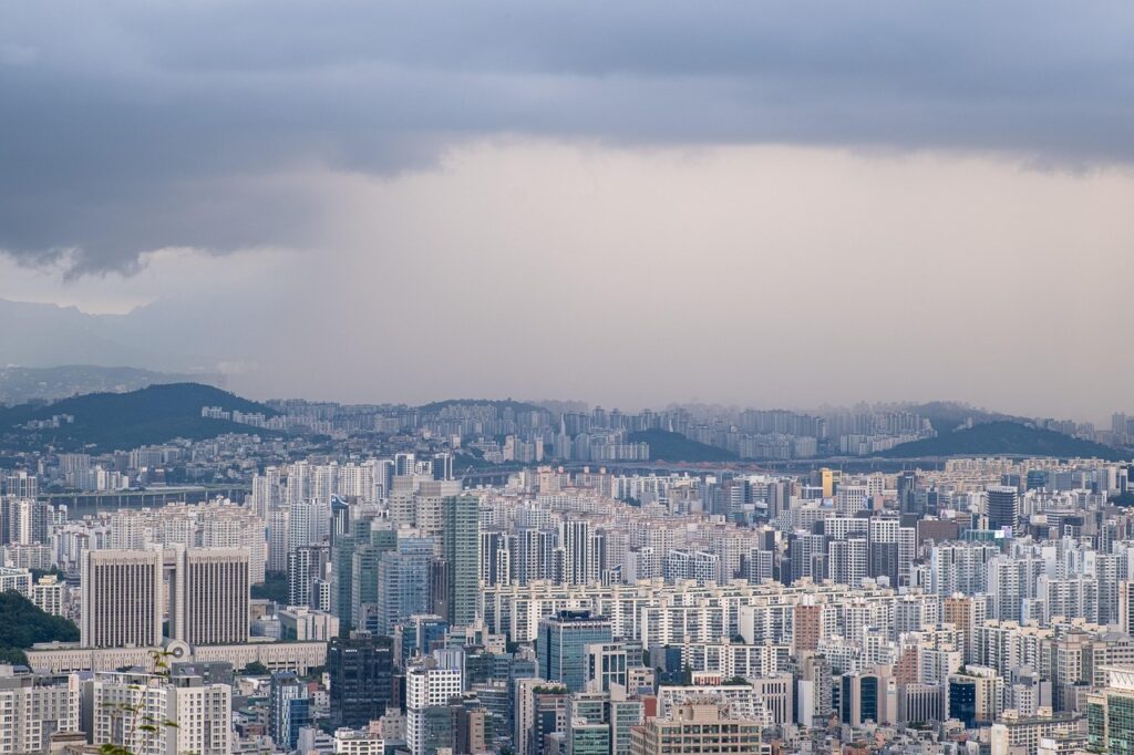 介護業界の地方から都心への転職で年収差はどのくらいあるの？