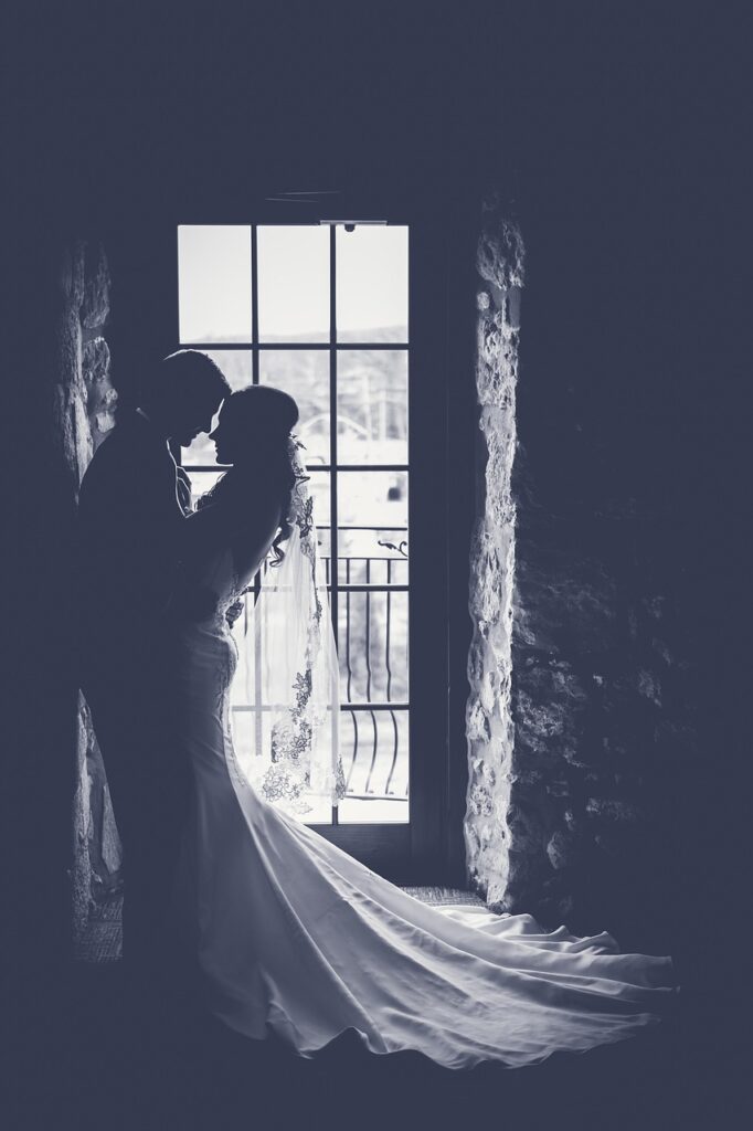 介護転職を考える共働き夫婦のシフト調整のポイントは？
