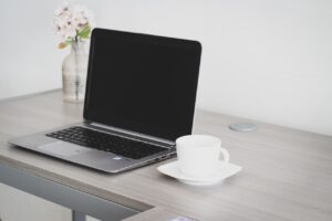 介護の時短勤務が可能な職場で転職する際のポイントは？