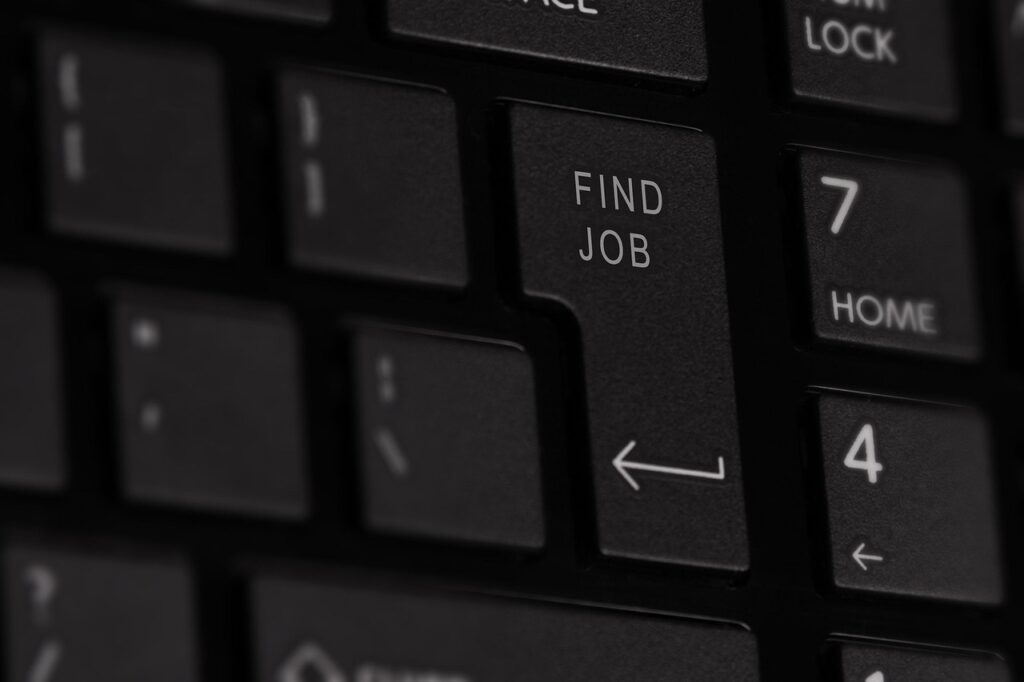 介護転職の求人サイトが多すぎて決められない時の対処法は？