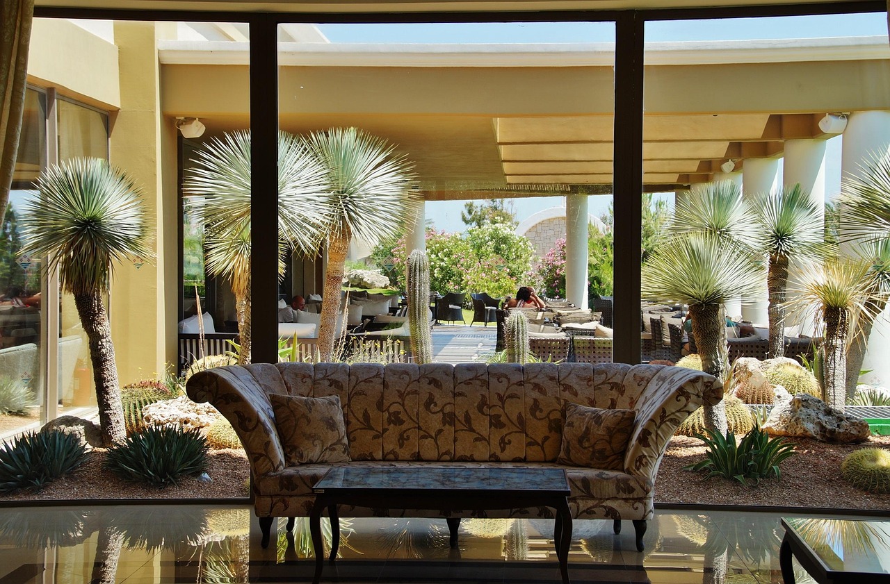 異業種から介護への転職で失敗しない始め方は？