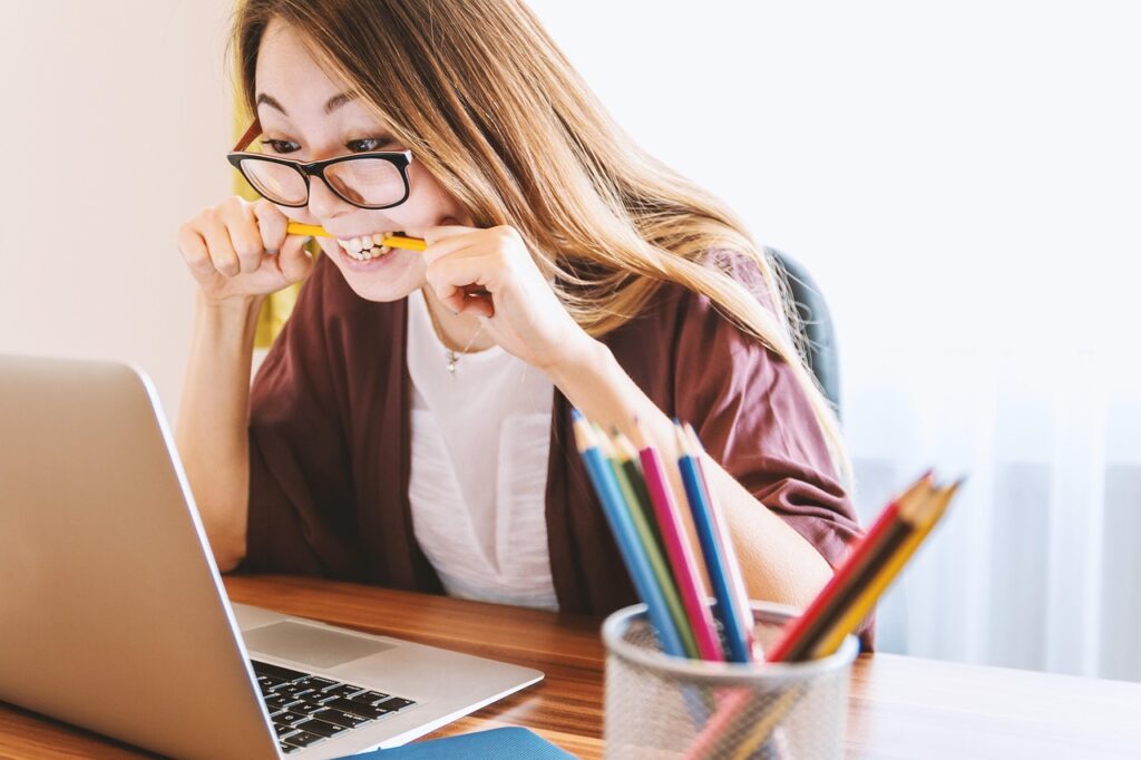 介護転職で資格勉強と両立しやすいシフトはどう組むべき？